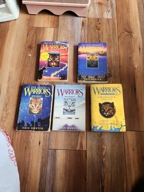 Warriors Book Lot by Erin Hunter - Assorted Color Covers (5 Books)